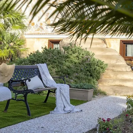 Maison Du Bonheur Exclusive Retreat For Peace Of Mind Olmedo